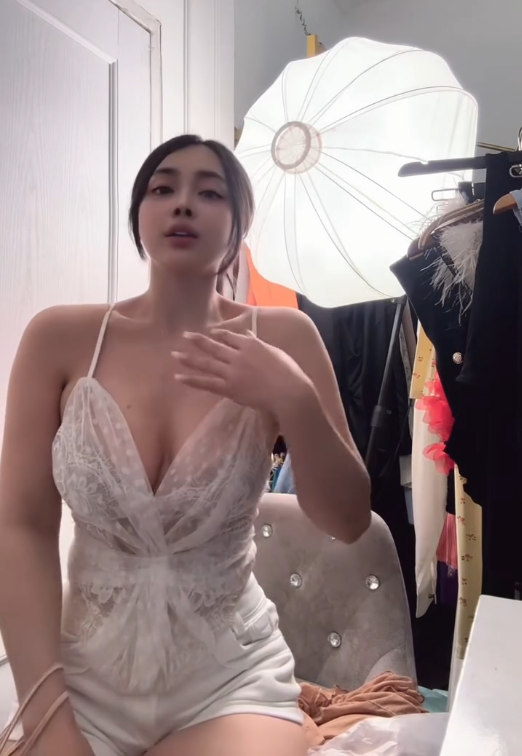 hot girl